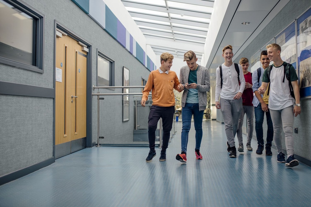 11. Kids-in-School-Hallway-with-full-wall-installation