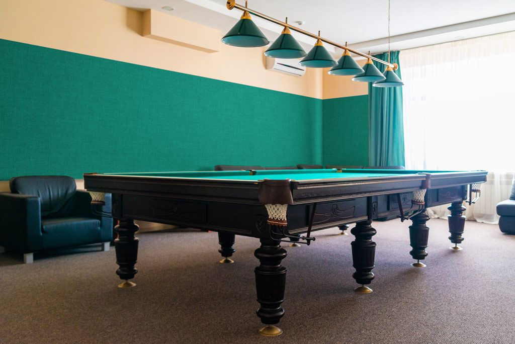 game room pool table with wall protection single band panel 
